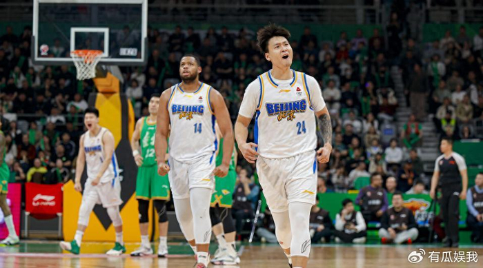 九游娱乐官网-狂飙9记三分轰60分6助！男篮双后卫杀红眼：赵睿砍34分斩杀辽篮|辽宁队|北京队|赵继伟|三分球|北京首钢_新浪体育_新浪新闻